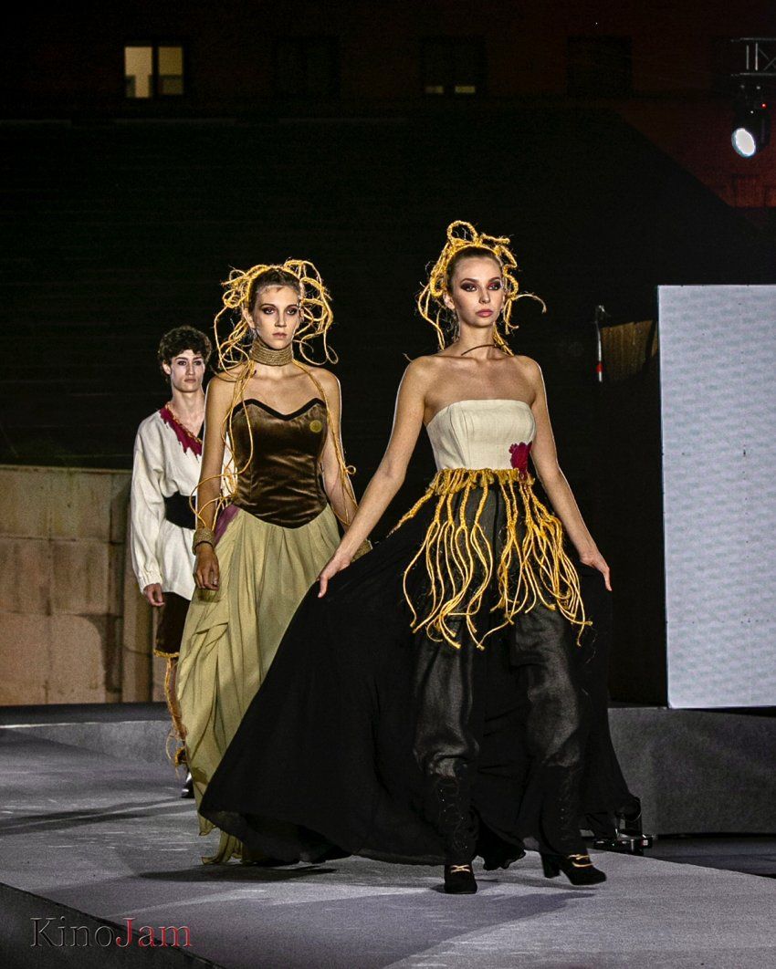 Falda colección Asmodea