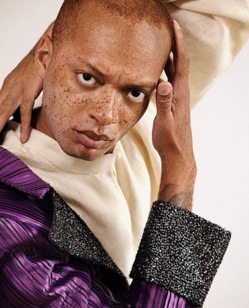 Vestuario reportaje Faith in Fluid